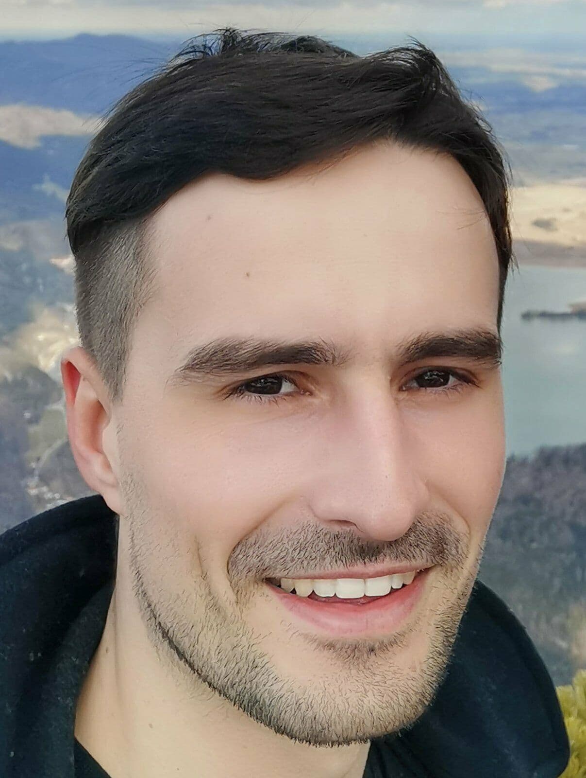 Aron Koch bietet Mathe Nachhilfe für Klasse 10 an